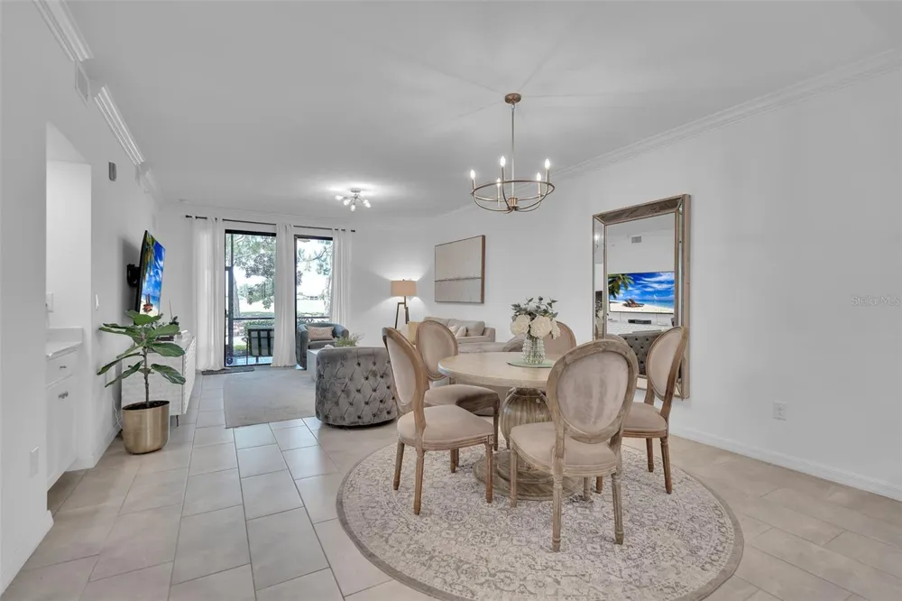 5664 PALMER CIRCLE #102 Bradenton, FL 34211