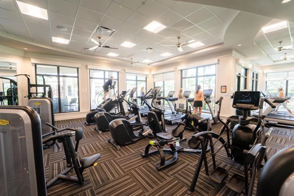 5664 PALMER CIRCLE #102 Bradenton, FL 34211