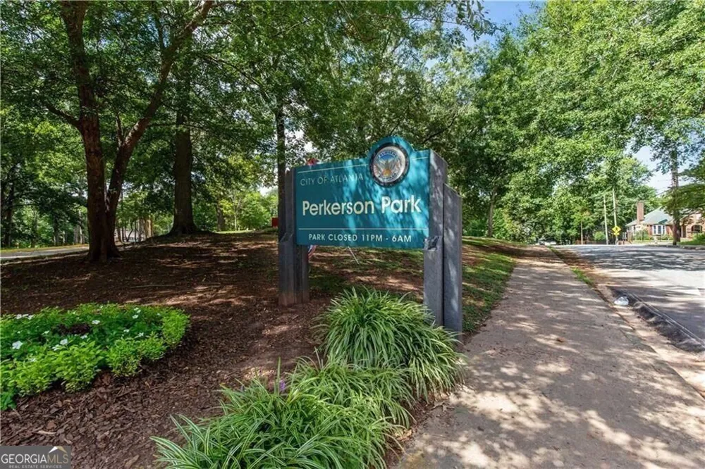 1440 Hartford AVE SW Atlanta, GA 30310