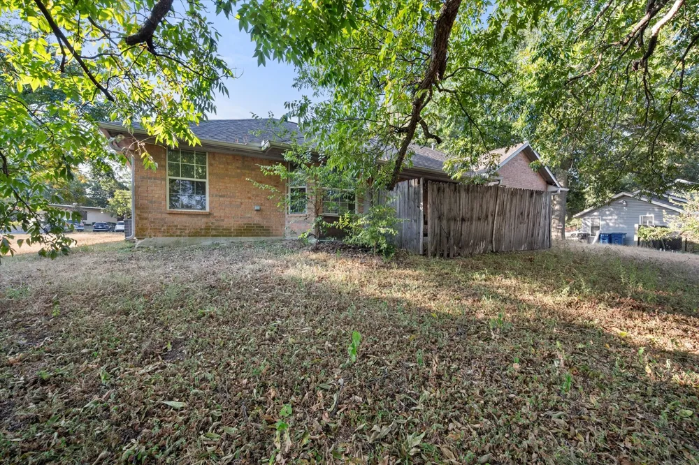 3002 W 4th Avenue Corsicana, TX 75110