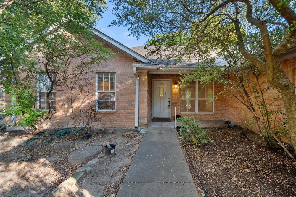 3002 W 4th Avenue Corsicana, TX 75110