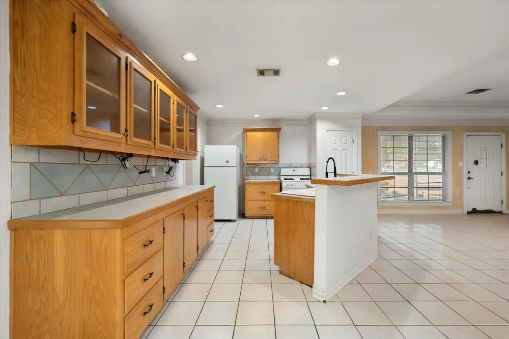 3002 W 4th Avenue Corsicana, TX 75110