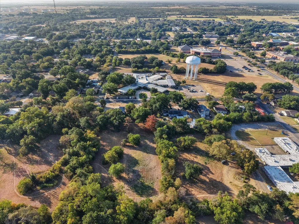 3002 W 4th Avenue Corsicana, TX 75110