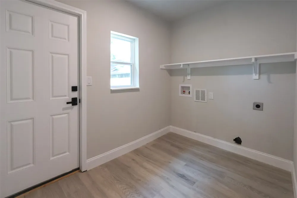 2303 Walworth Street Greenville, TX 75401