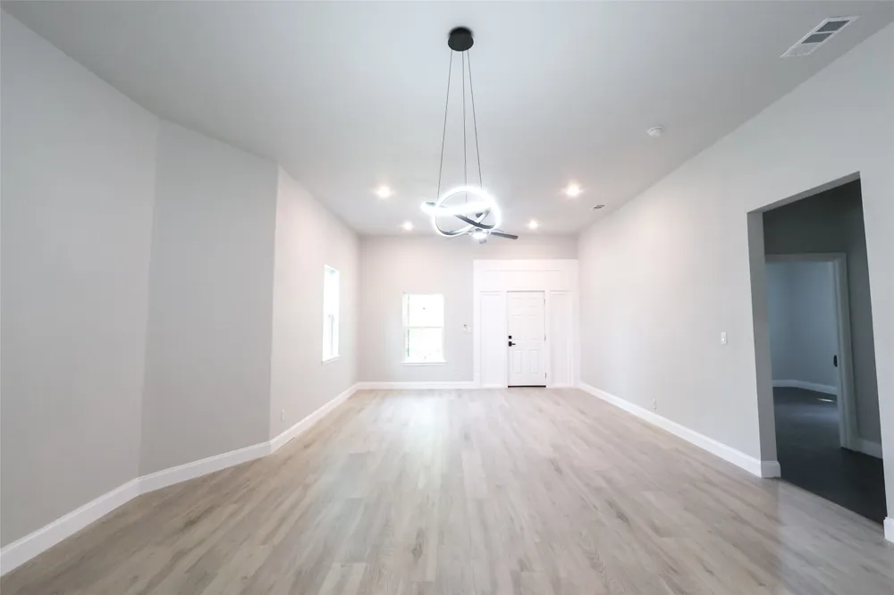 2303 Walworth Street Greenville, TX 75401