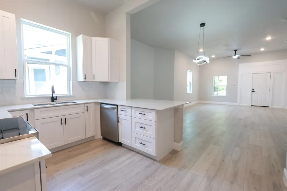 2303 Walworth Street Greenville, TX 75401