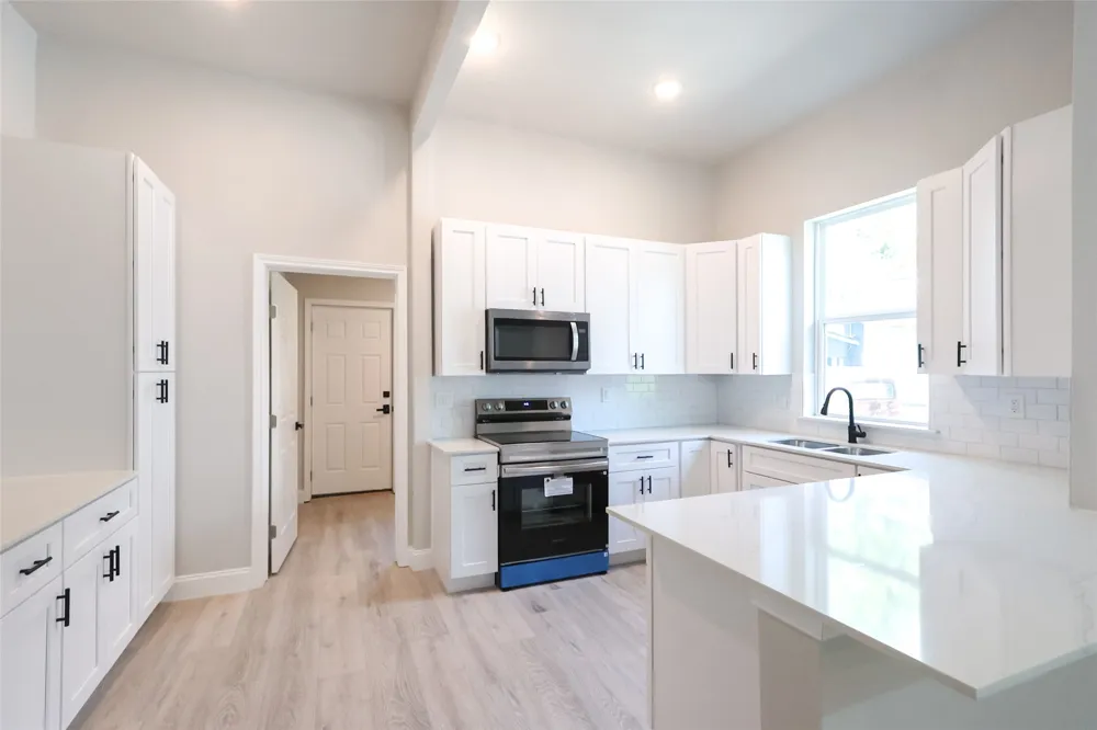 2303 Walworth Street Greenville, TX 75401