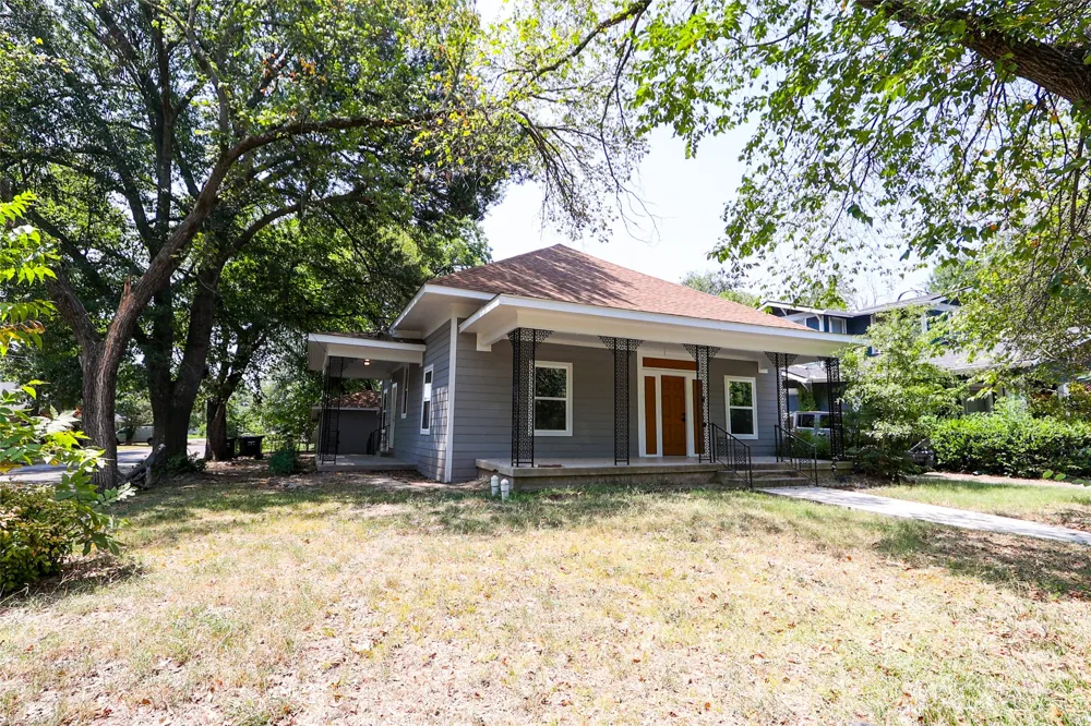 2303 Walworth Street Greenville, TX 75401
