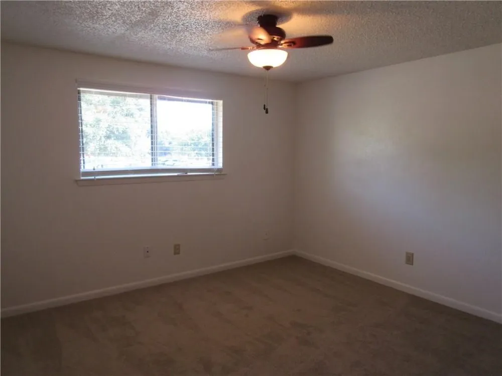 113 Shadybrook Drive DeSoto, TX 75115