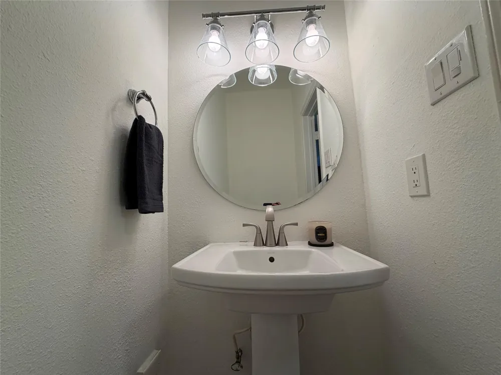 3800 Tanglewilde Street #602 Houston, TX 77063
