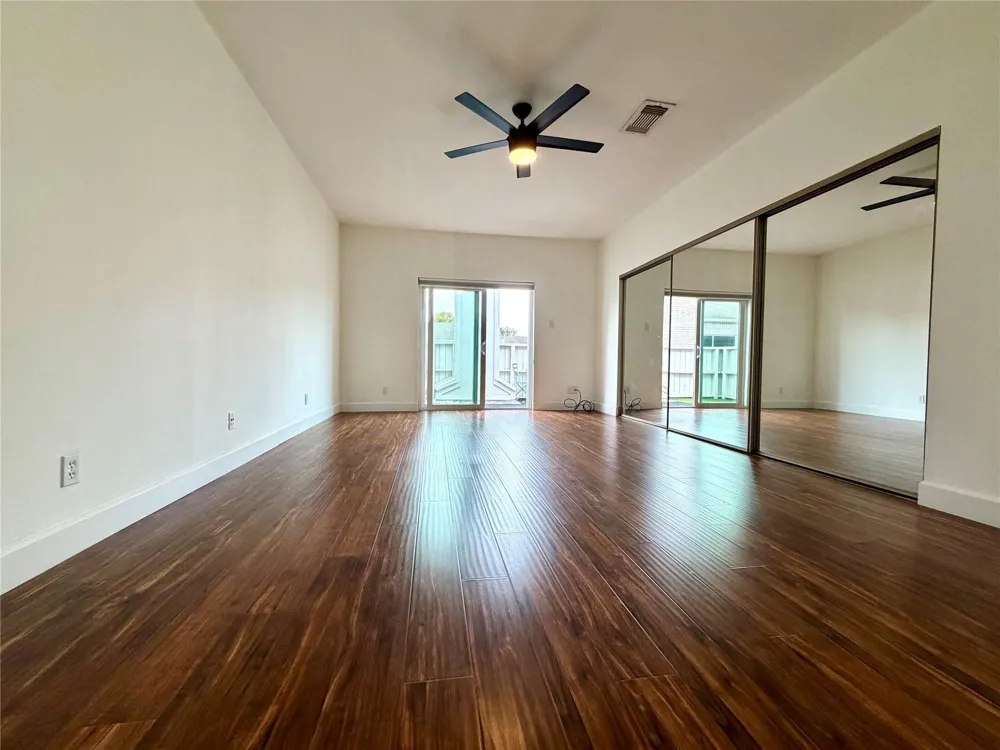 3800 Tanglewilde Street #602 Houston, TX 77063