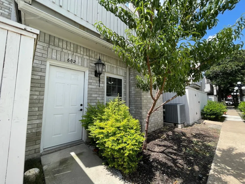 3800 Tanglewilde Street #602 Houston, TX 77063