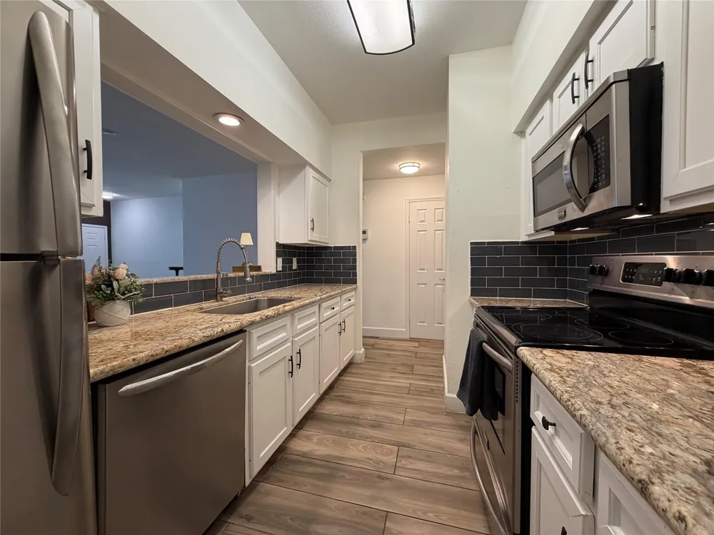 3800 Tanglewilde Street #602 Houston, TX 77063