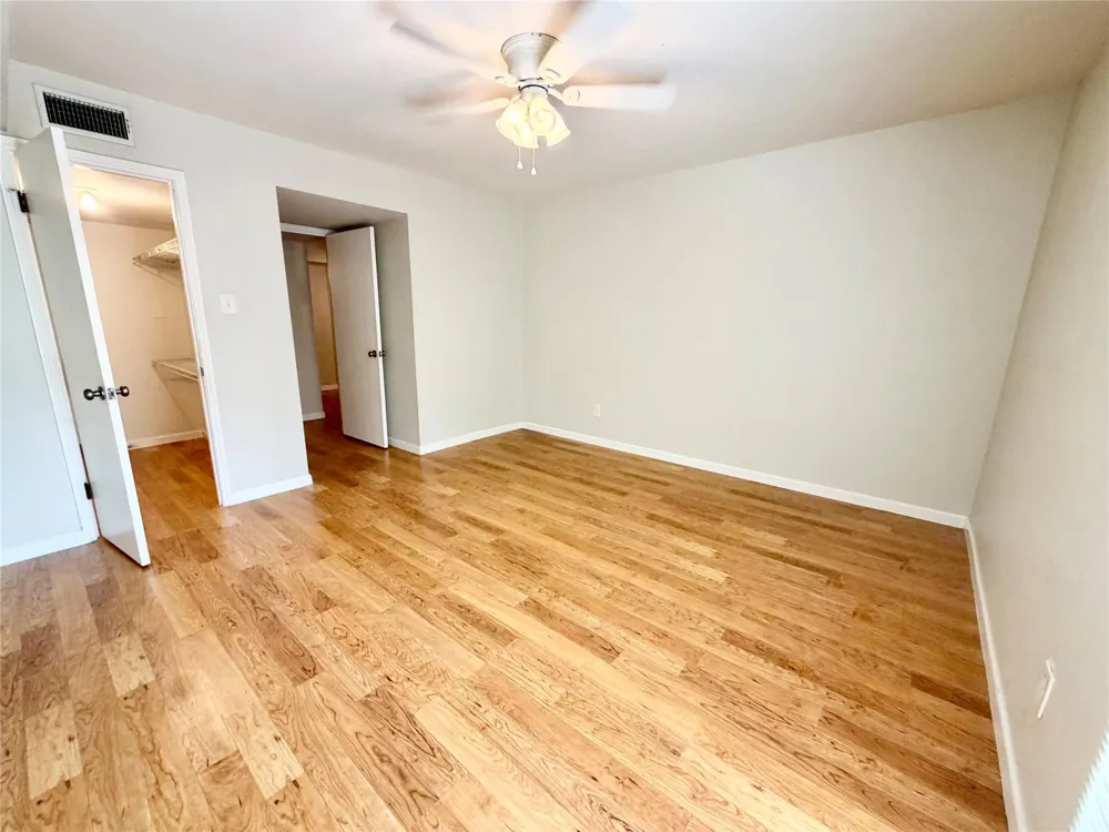 4639 Wild Indigo Street #463 Houston, TX 77027