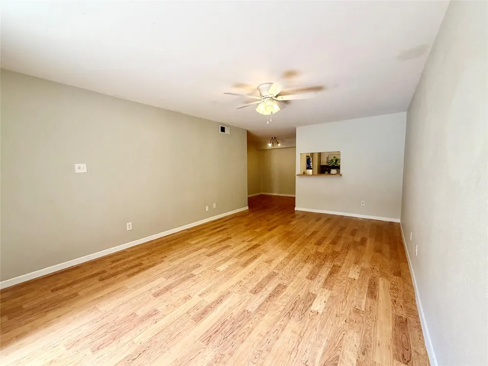 4639 Wild Indigo Street #463 Houston, TX 77027