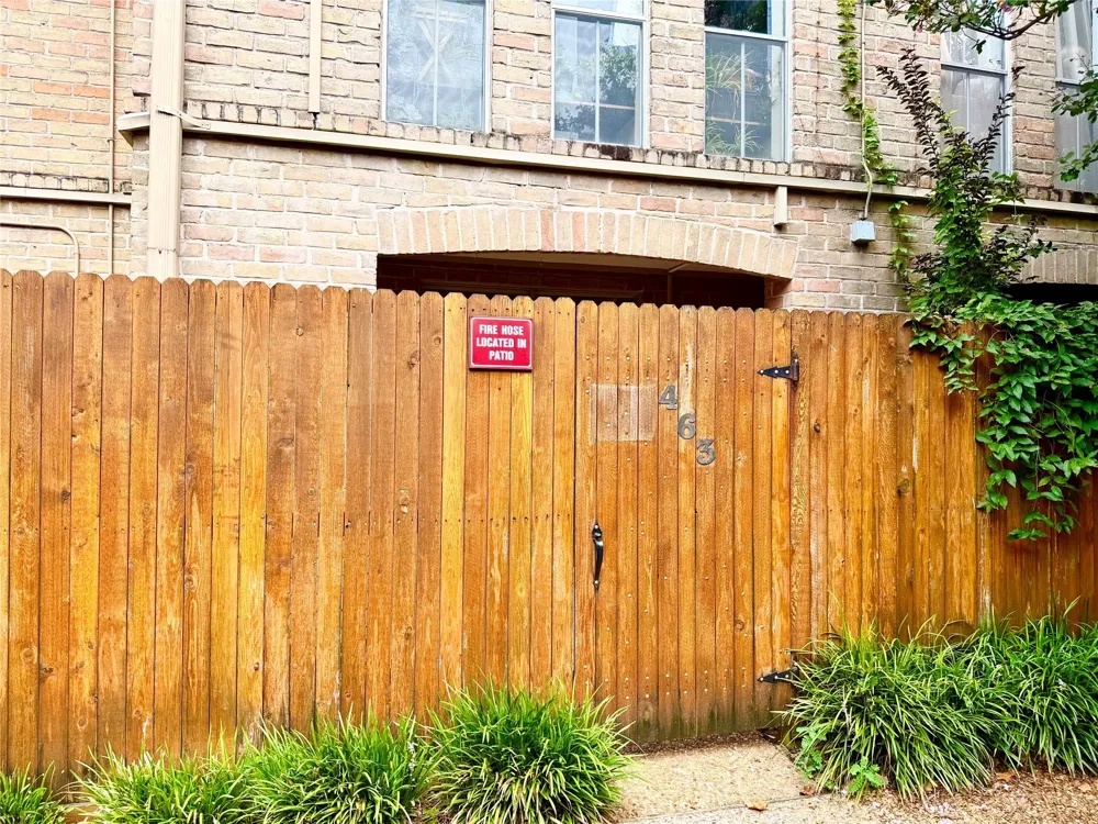 4639 Wild Indigo Street #463 Houston, TX 77027