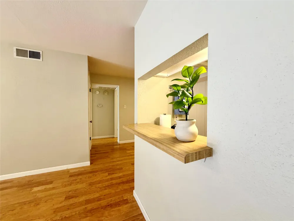 4639 Wild Indigo Street #463 Houston, TX 77027