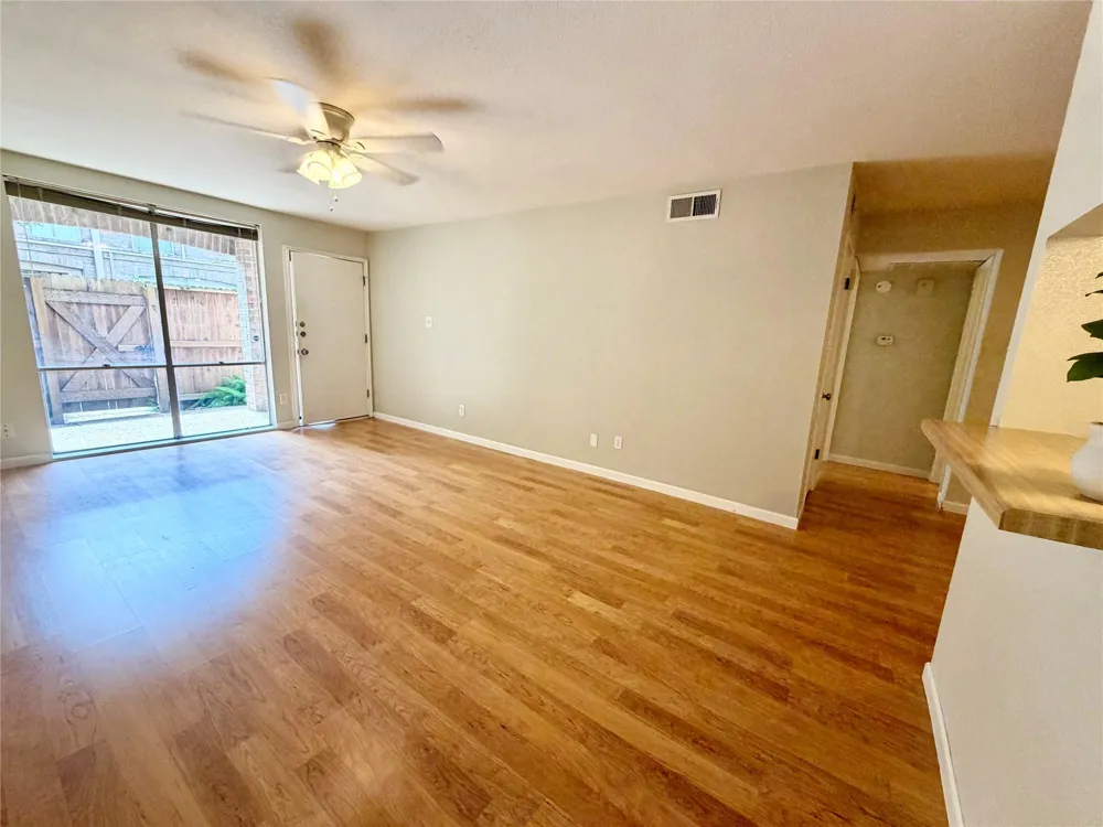 4639 Wild Indigo Street #463 Houston, TX 77027