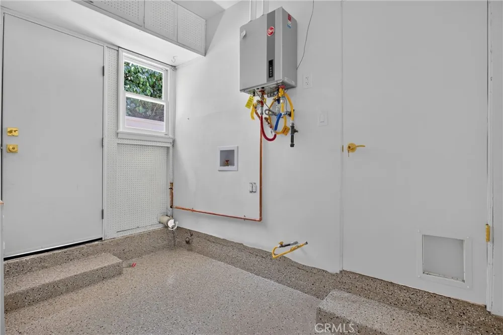 3370 Coy Sherman Oaks, CA 91423