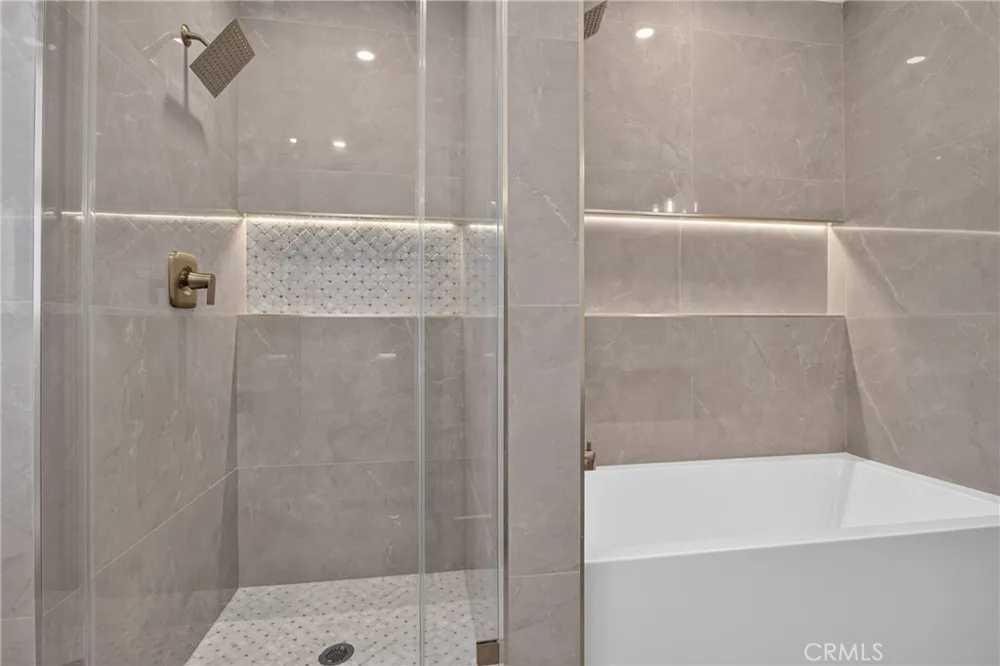 3370 Coy Sherman Oaks, CA 91423