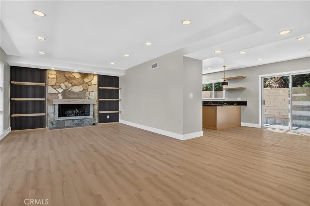 3370 Coy Sherman Oaks, CA 91423