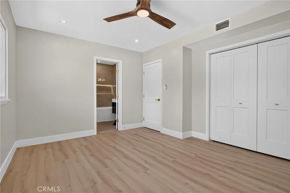 3370 Coy Sherman Oaks, CA 91423