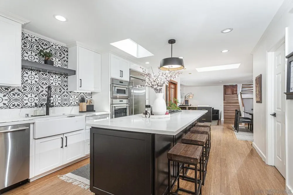 221 B Ave Coronado, CA 92118