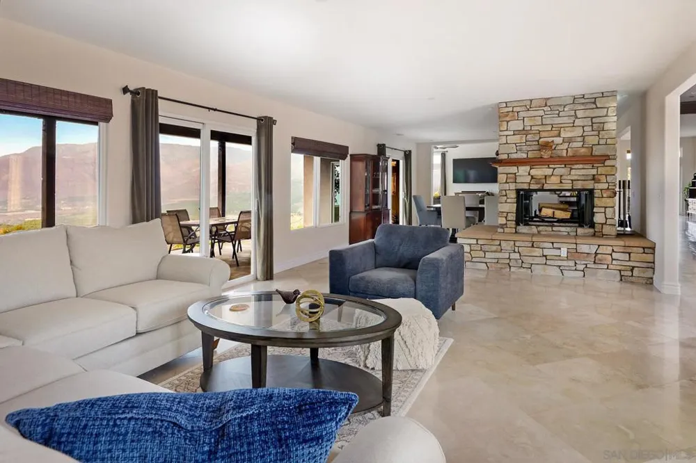 14411 Pauma Alta Drive Valley Center, CA 92082