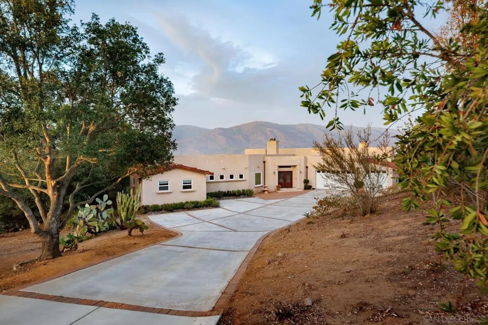 14411 Pauma Alta Drive Valley Center, CA 92082