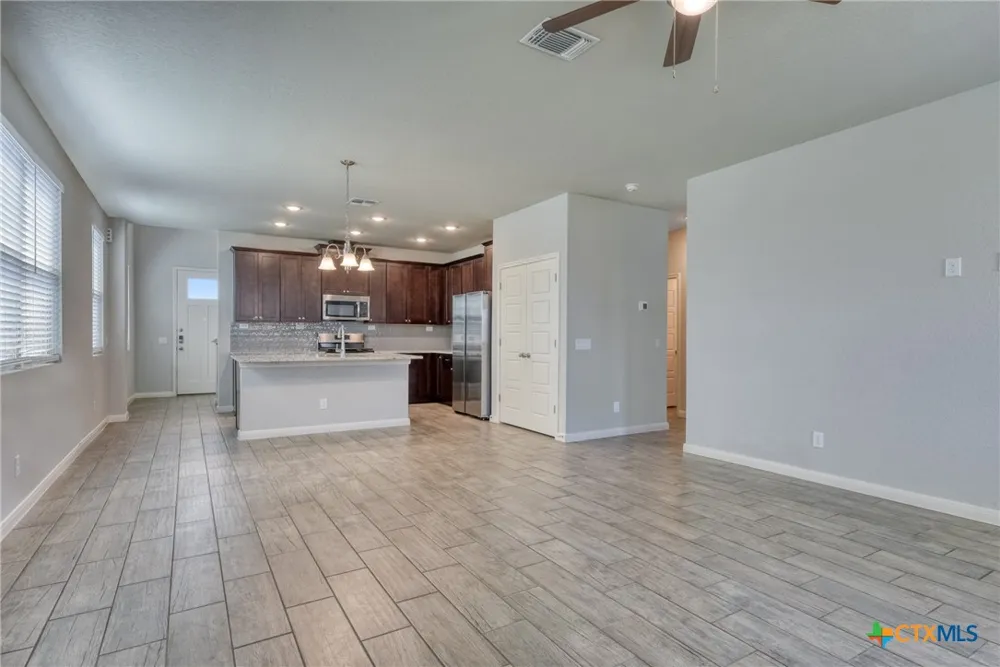 1945 Edelweiss New Braunfels, TX 78130