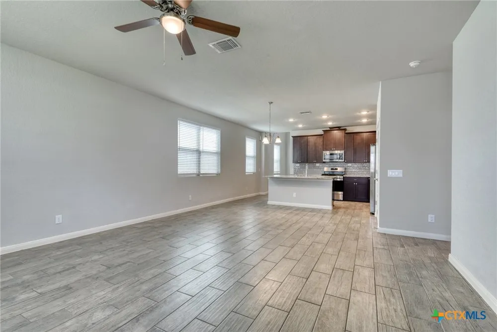 1945 Edelweiss New Braunfels, TX 78130