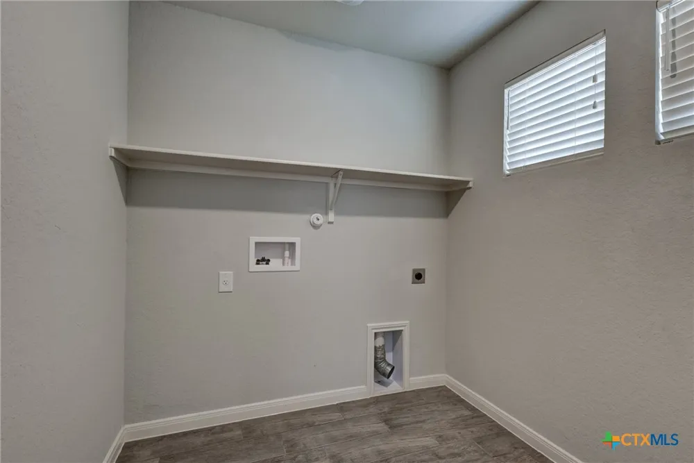 1945 Edelweiss New Braunfels, TX 78130