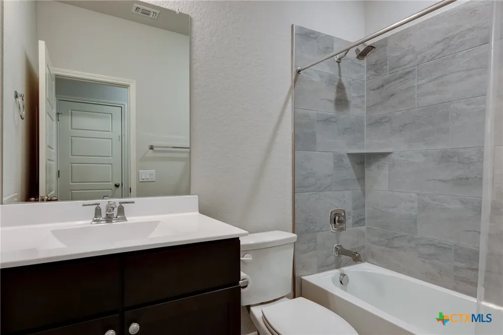 1945 Edelweiss New Braunfels, TX 78130