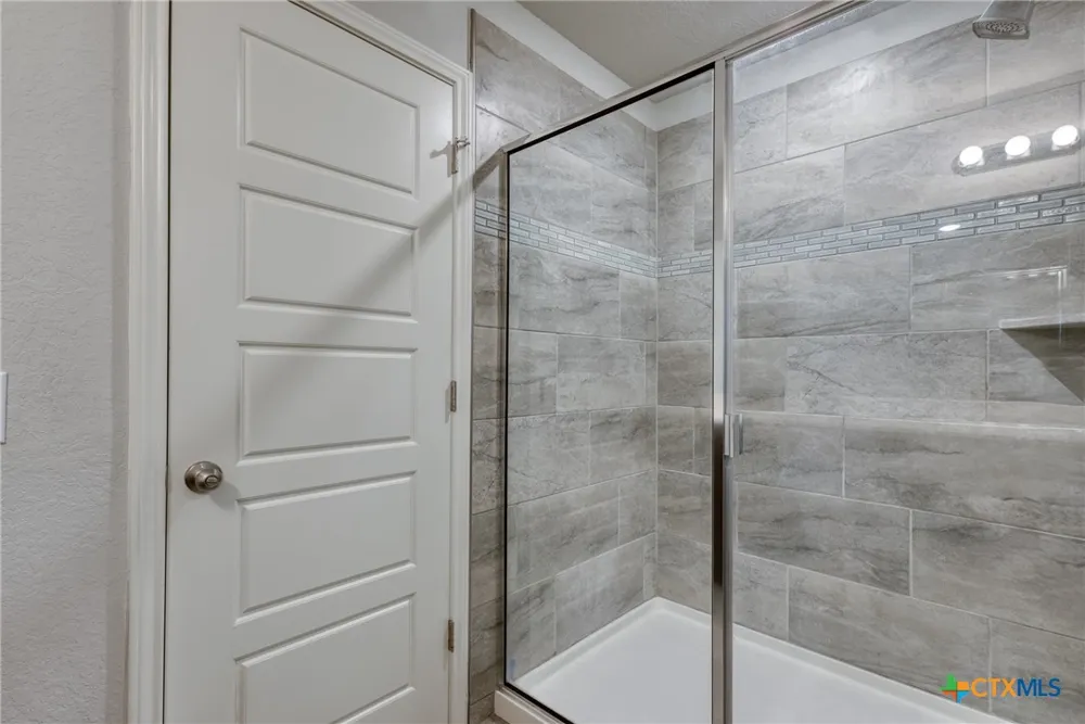 1945 Edelweiss New Braunfels, TX 78130