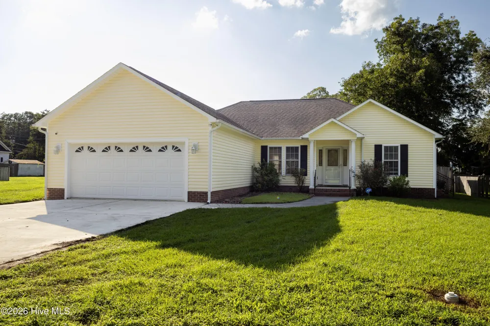 103 Academy Street Richlands, NC 28574