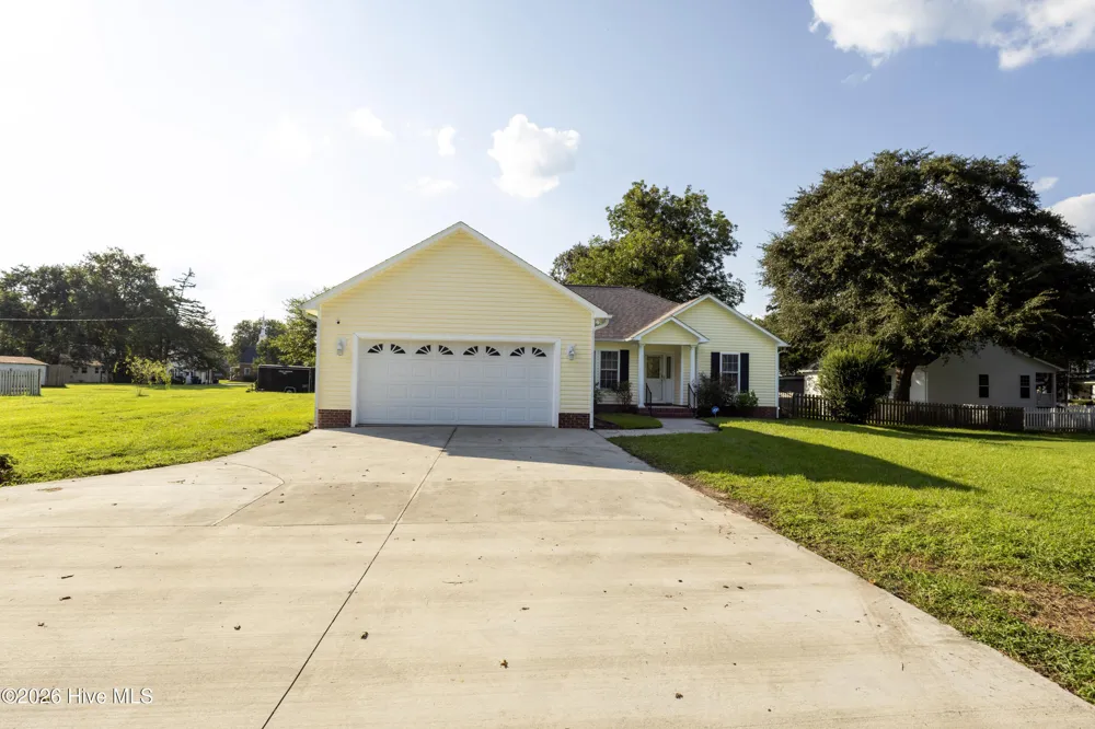 103 Academy Street Richlands, NC 28574