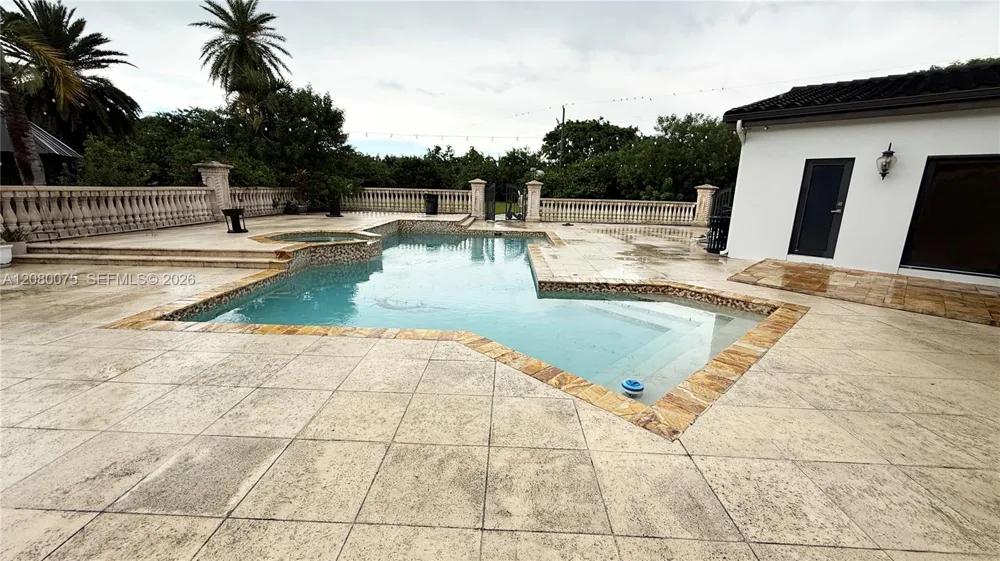 16200 SW 173rd Ave #1 Miami, FL 33187
