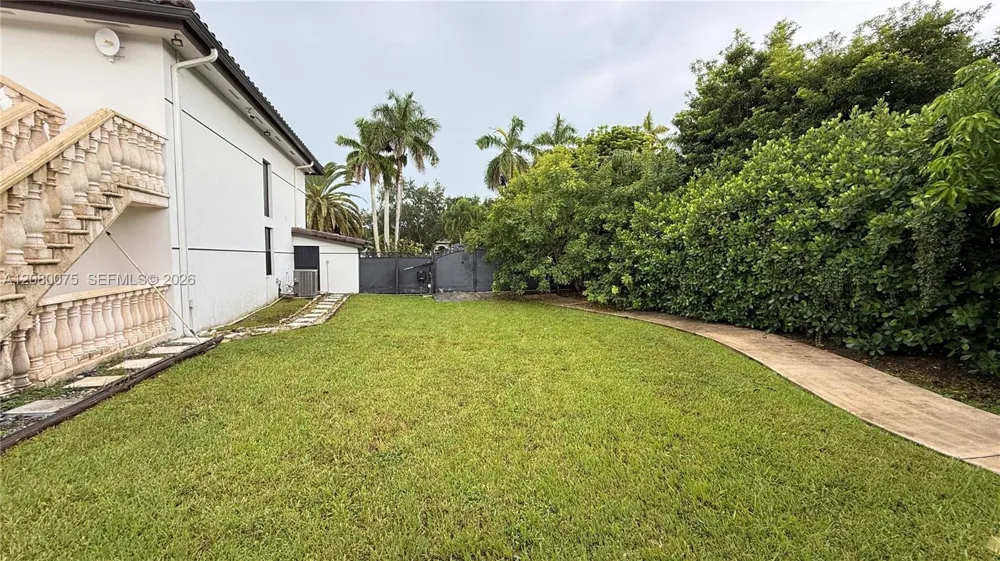16200 SW 173rd Ave #1 Miami, FL 33187