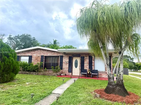 3851 SW 59th Ter