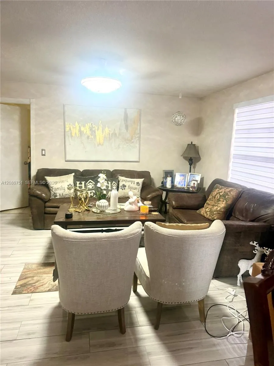 3851 SW 59th Ter Davie, FL 33314