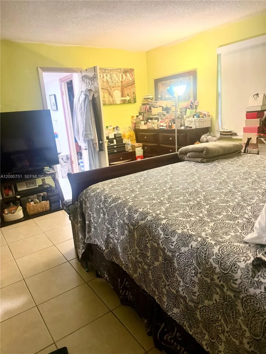 3851 SW 59th Ter Davie, FL 33314