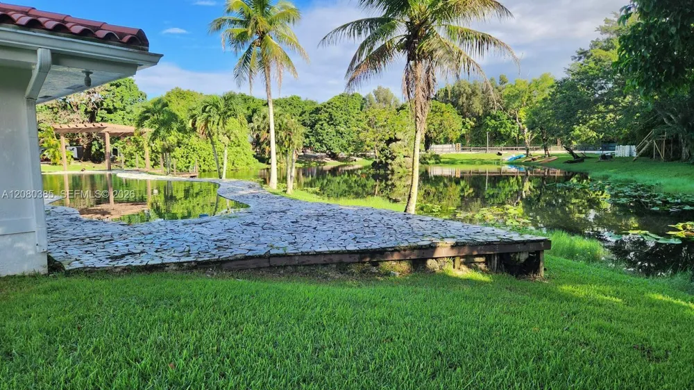 14101 Luray Rd Southwest Ranches, FL 33330