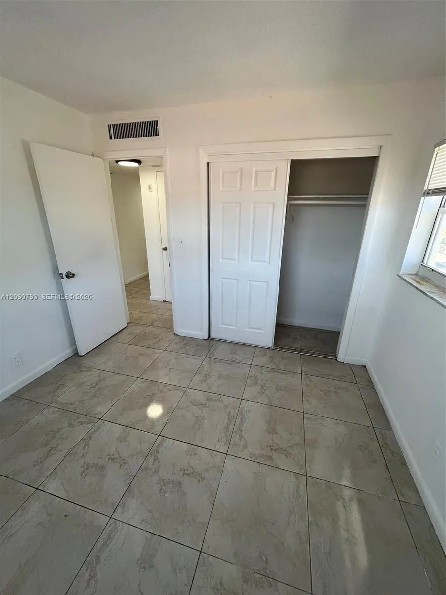 1333 S Dixie Hwy #213 Deerfield Beach, FL 33441