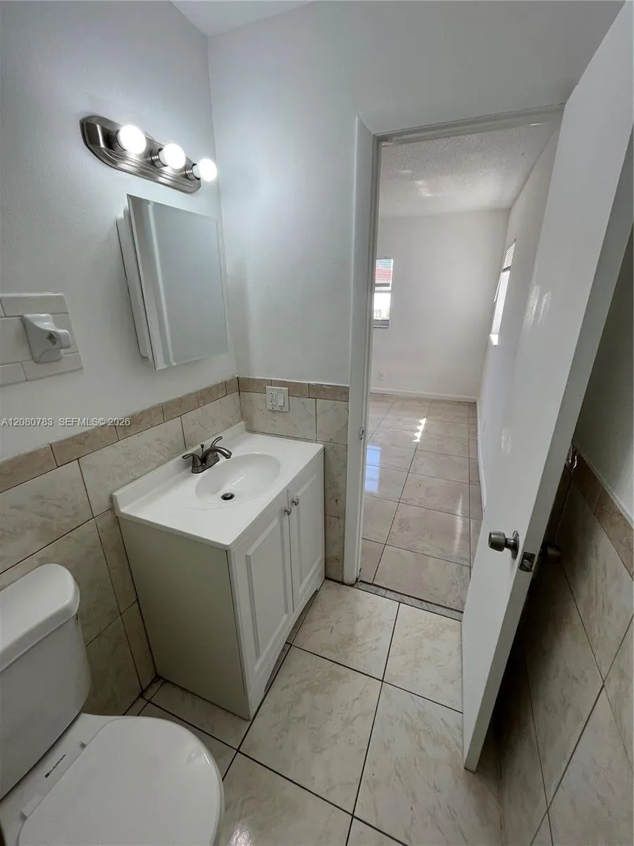 1333 S Dixie Hwy #213 Deerfield Beach, FL 33441