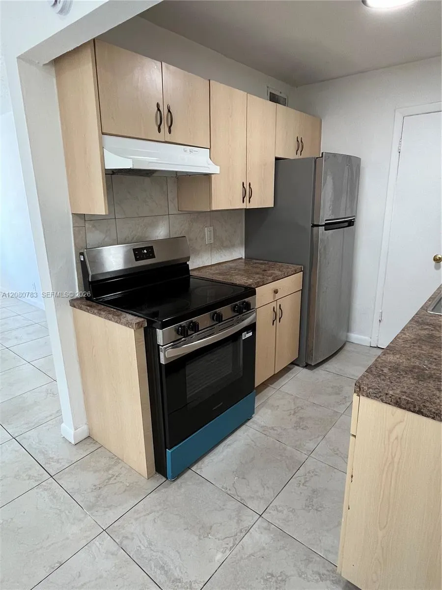 1333 S Dixie Hwy #213 Deerfield Beach, FL 33441