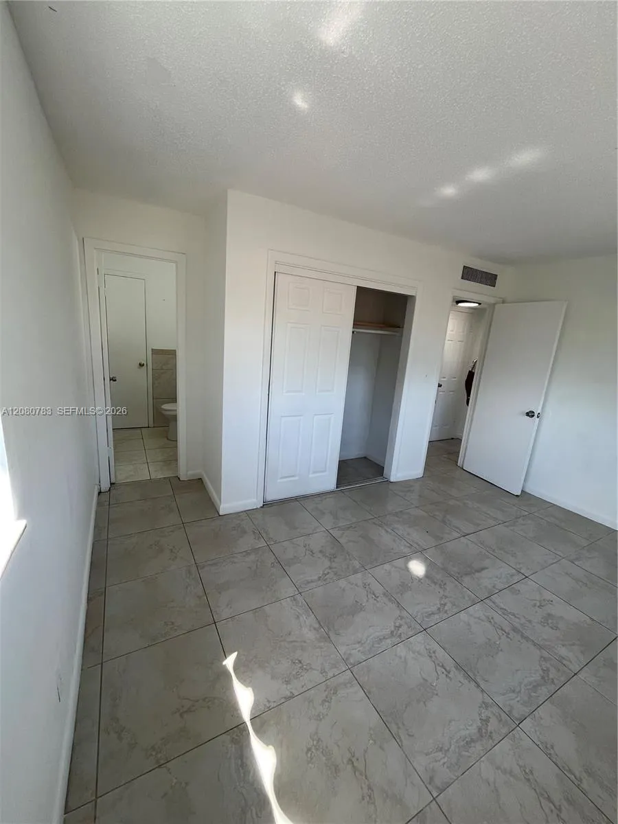 1333 S Dixie Hwy #213 Deerfield Beach, FL 33441