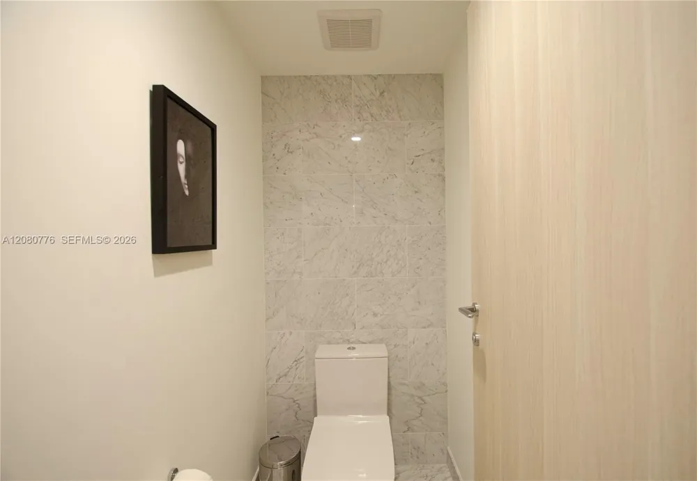 1000 Brickell Plz #4207 Miami, FL 33131