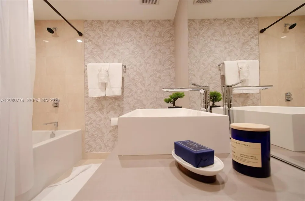1000 Brickell Plz #4207 Miami, FL 33131