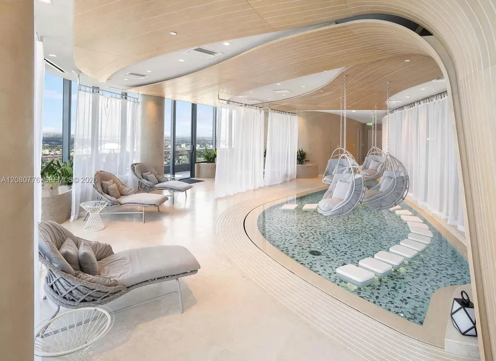 1000 Brickell Plz #4207 Miami, FL 33131