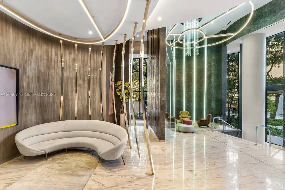 1000 Brickell Plz #4207 Miami, FL 33131
